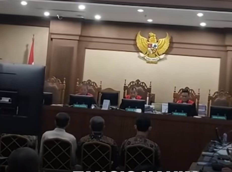 Ironi Peradilan: Tangis Hakim Tipikor Jakarta Saat Adili Teman Sendiri di Kasus Suap CPO